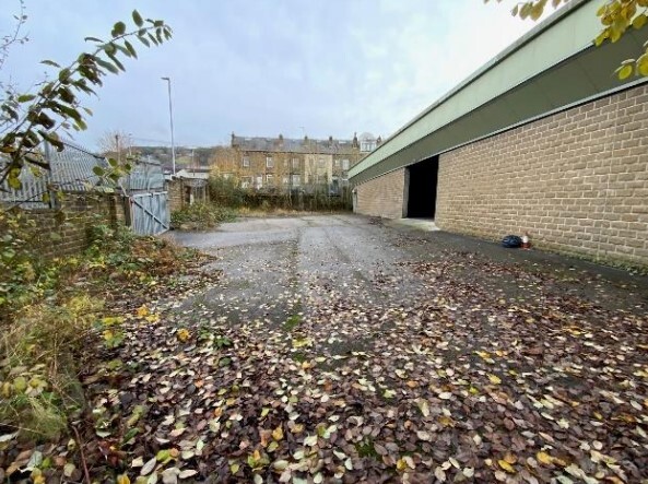 Haincliffe Rd, Keighley for rent - Building Photo - Image 2 of 2