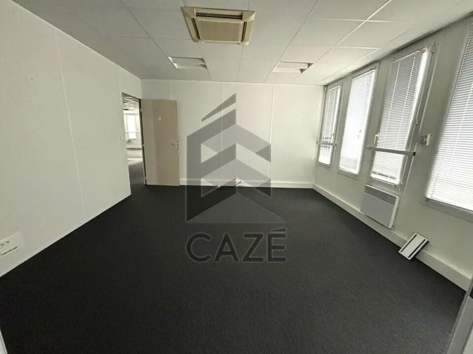 Vente Bureaux 774 m² - Photo 1