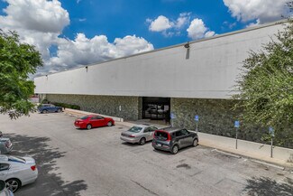 More details for 8601 Village Dr, San Antonio, TX - Office / Medical to Rent