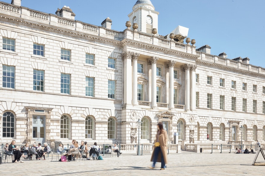 Strand, London to rent - Building Photo - Image 3 of 15