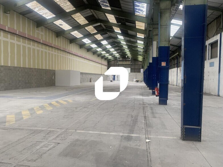 Light Industrial in Villeurbanne to rent - Interior Photo - Image 3 of 13