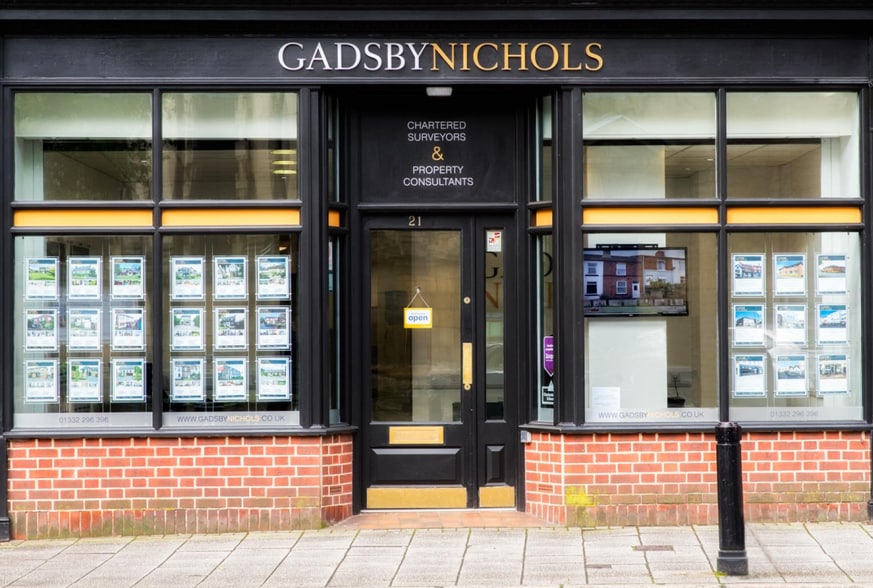 20-21 Iron Gate, Derby to rent - Building Photo - Image 3 of 3