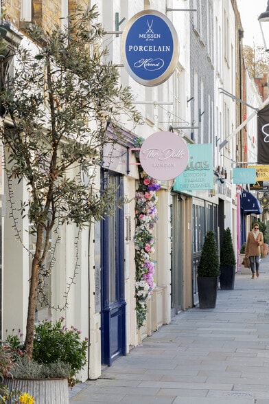 81-83 Walton St, London to rent - Building Photo - Image 2 of 3