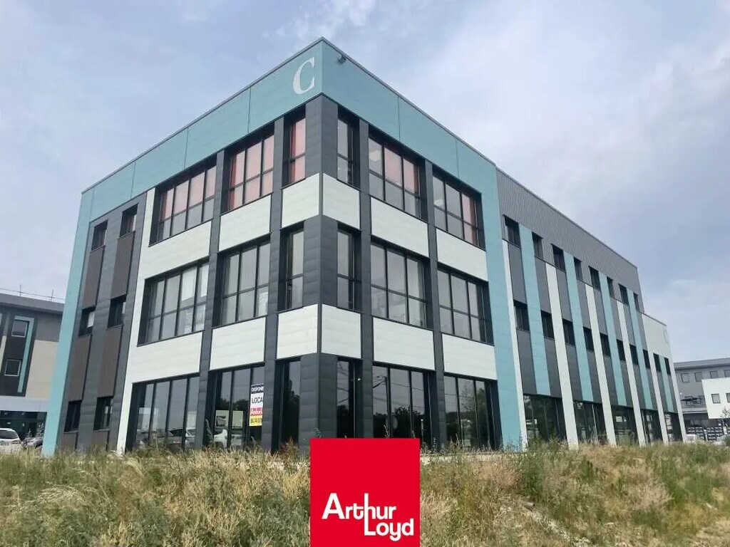 Vente Bureaux 195 m² - Photo 1