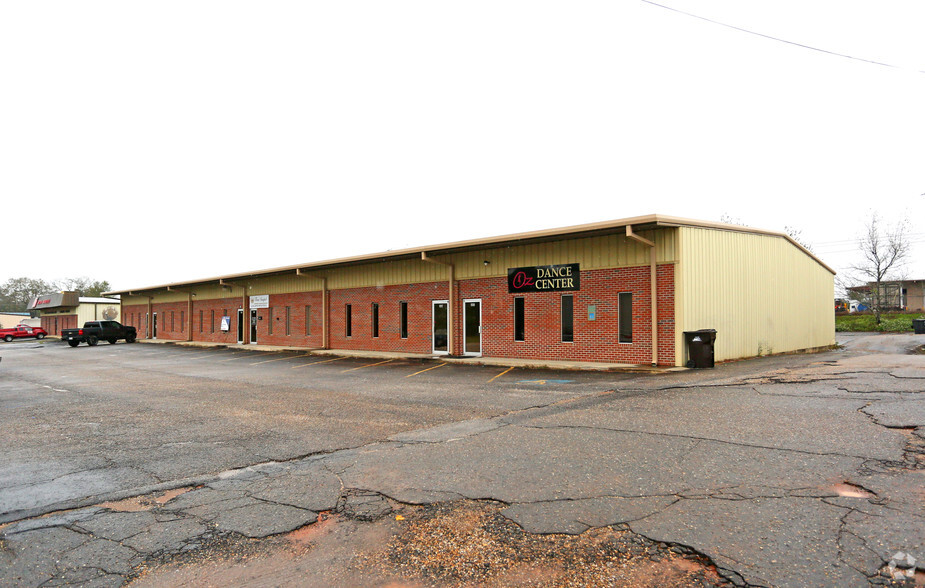 1930-1940 Wise Dr, Dothan, AL for sale - Primary Photo - Image 1 of 1