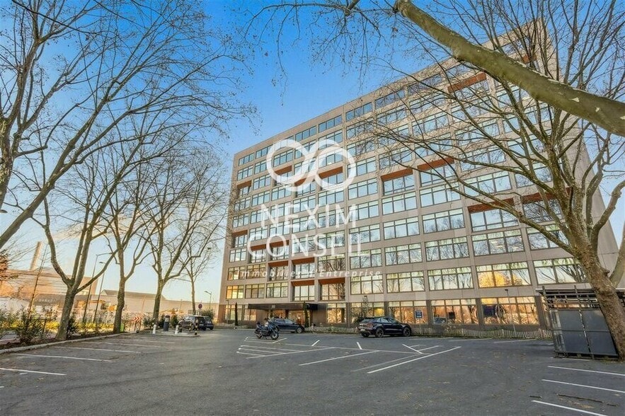 Office in Clichy for sale - Building Photo - Image 1 of 4