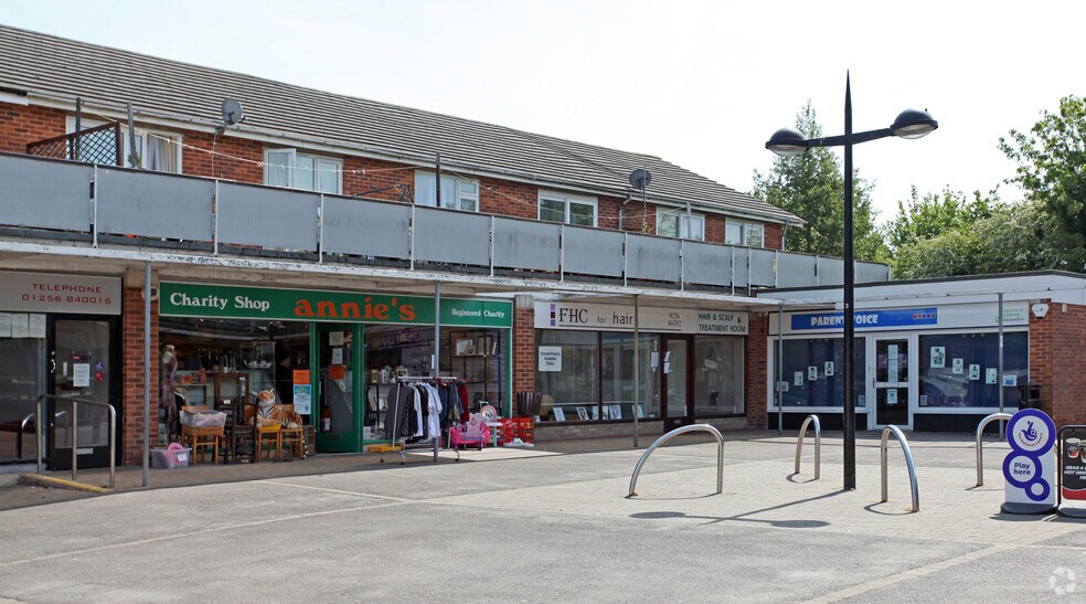 Elmwood Way, Basingstoke for sale - Primary Photo - Image 1 of 1