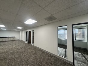 6855 S Havana St, Centennial, CO to rent Interior Photo- Image 2 of 8