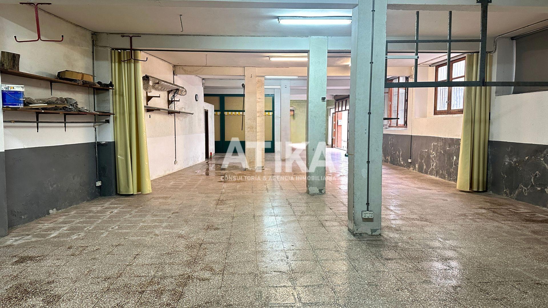 Retail in Ontinyent, Valencia to rent Primary Photo- Image 1 of 8