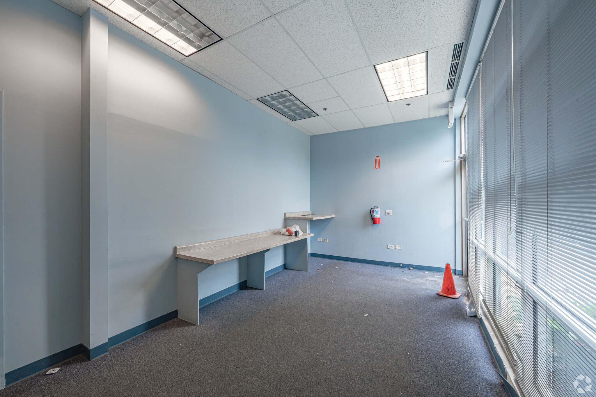 8741 S Greenwood Ave, Chicago, IL to rent Interior Photo- Image 1 of 2