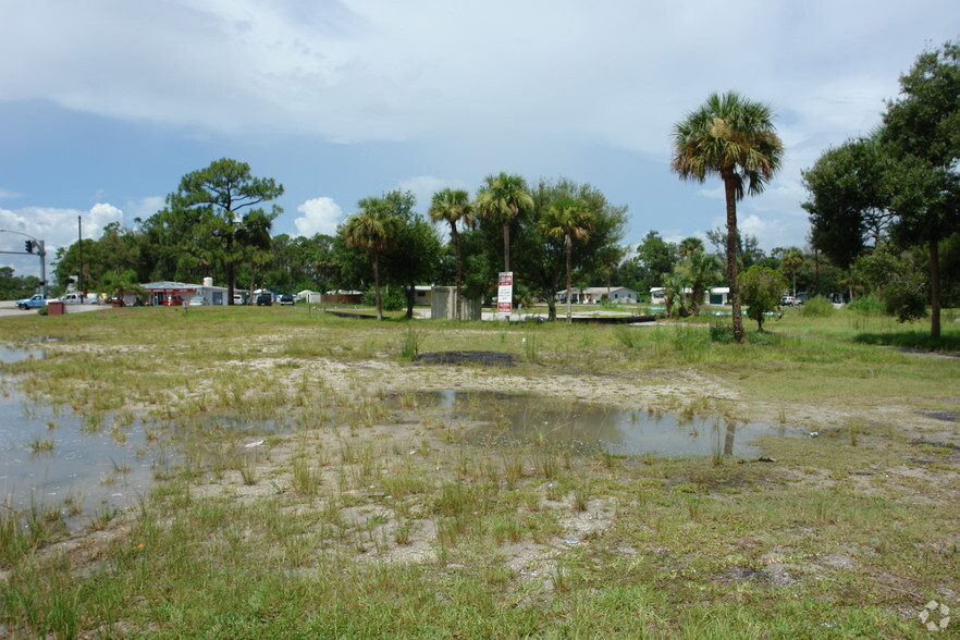 5335 Turnpike Feeder Rd, Fort Pierce, FL for sale - Building Photo - Image 2 of 15