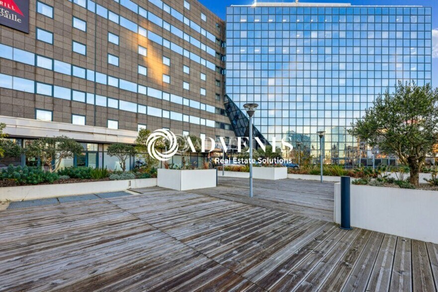 Office in Noisy-le-Grand to rent - Building Photo - Image 3 of 20