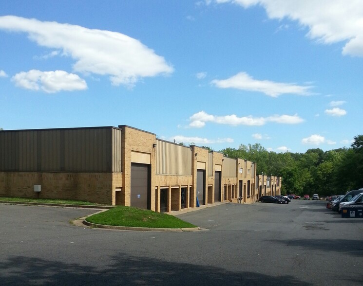 13901-13943 Willard Rd, Chantilly, VA for sale - Building Photo - Image 1 of 1