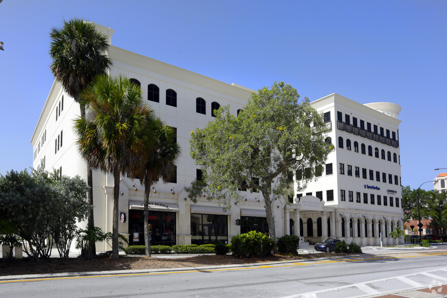 1626 Ringling Blvd, Sarasota, FL for rent - Building Photo - Image 1 of 5