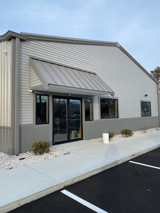 More details for 11 Evergreen Cir, Mashpee, MA - Retail for Rent