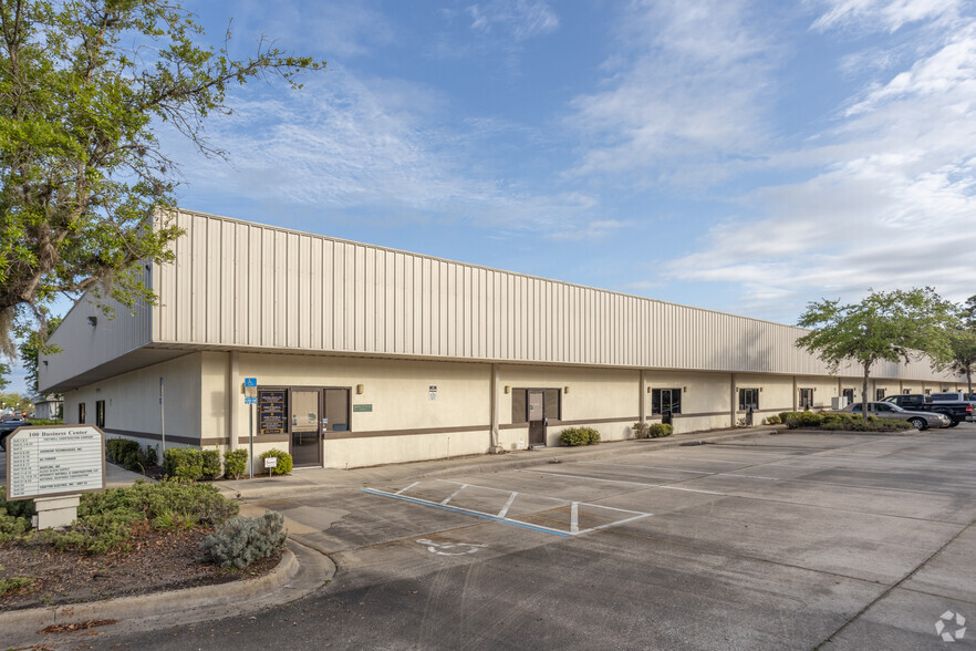 100 Business Center Dr, Ormond Beach, FL for rent - Primary Photo - Image 1 of 10