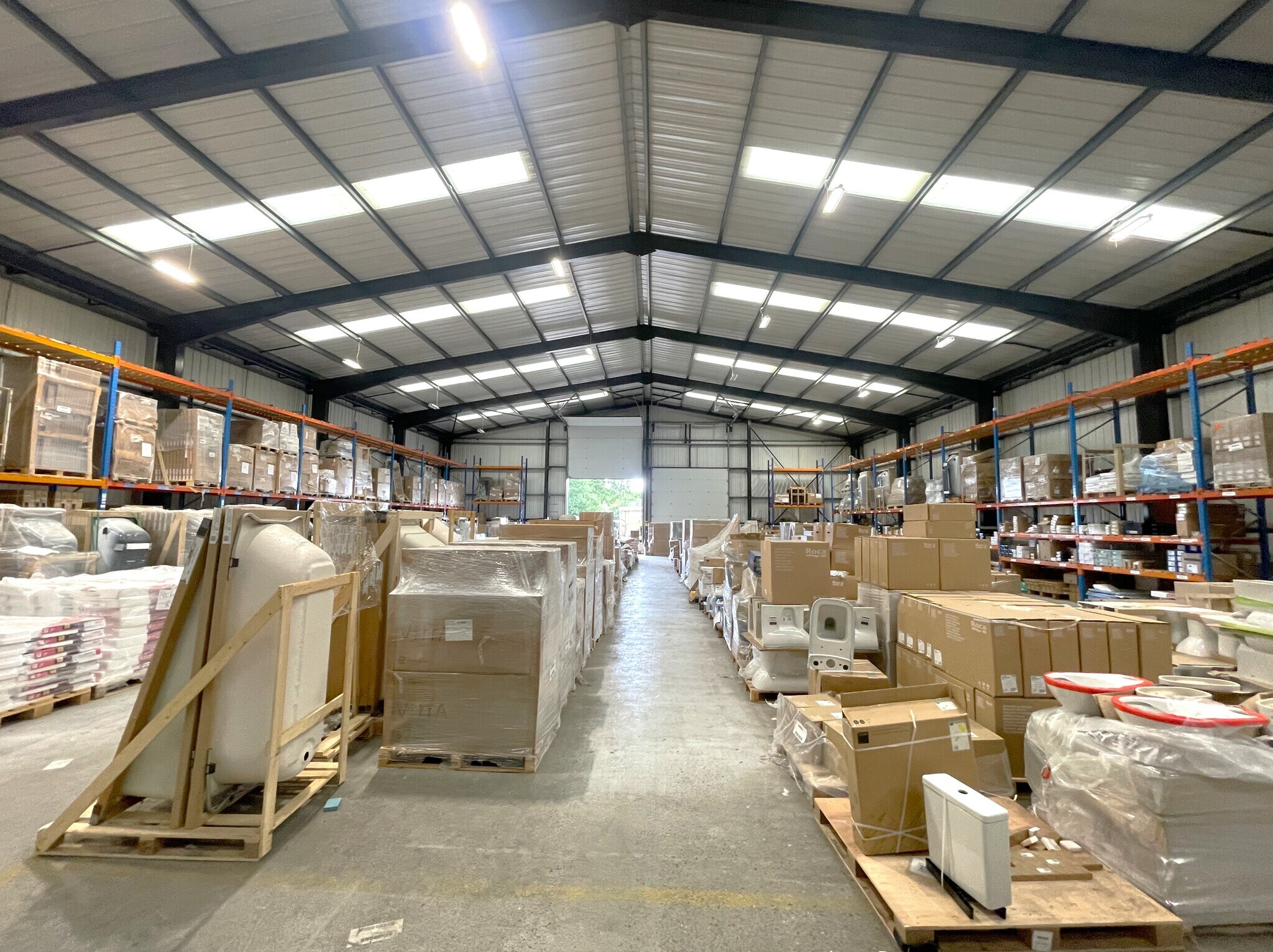 Unit 8 Connections Business Park, Vestry Rd, Sevenoaks to rent Interior Photo- Image 1 of 2