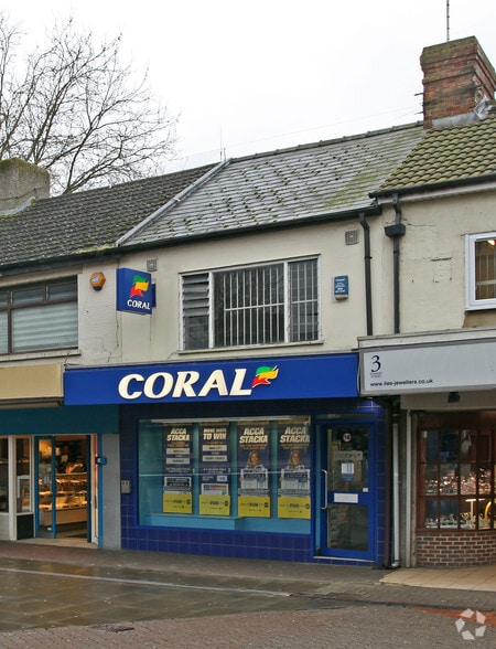 2 Market St, Swindon for sale - Primary Photo - Image 1 of 1