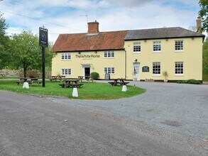 Stonecross Grn, Bury St Edmunds to rent Building Photo- Image 2 of 4