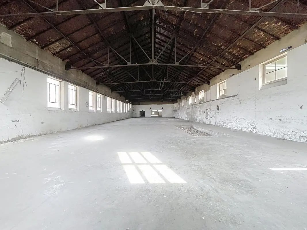 Allée Guimet, Neuville-sur-Saône to rent Interior Photo- Image 1 of 12