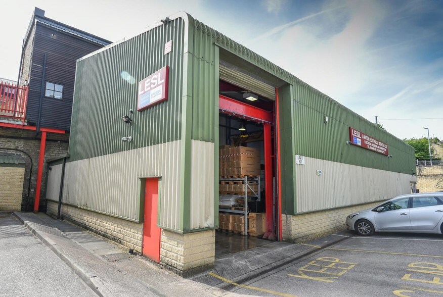 Knowle Ln, Meltham for sale - Primary Photo - Image 1 of 1