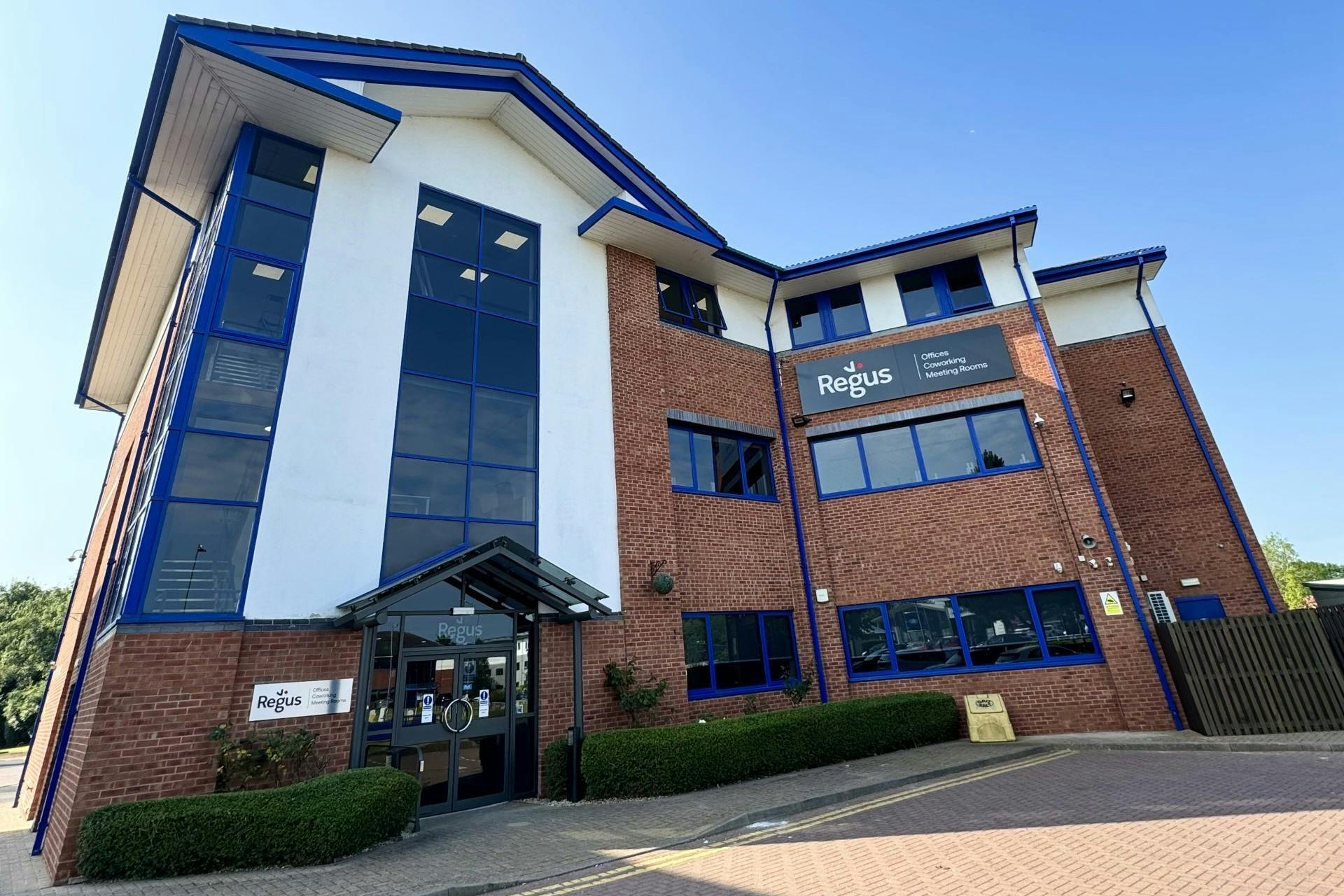 Homer Clos, Warwick to rent Primary Photo- Image 1 of 14