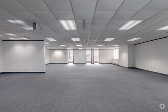 3501 Algonquin Rd, Rolling Meadows, IL to rent Interior Photo- Image 2 of 5