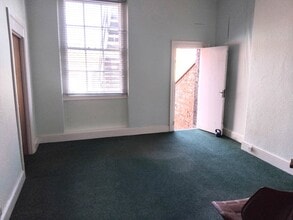 14 High St, Bridgwater to rent Interior Photo- Image 2 of 5