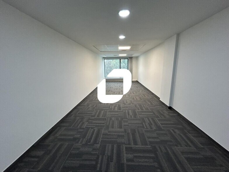 Office in Lieusaint for sale - Interior Photo - Image 3 of 6