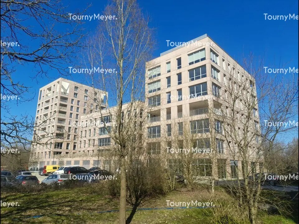 Office in Saint-Jacques-de-la-Lande for sale Building Photo- Image 1 of 10