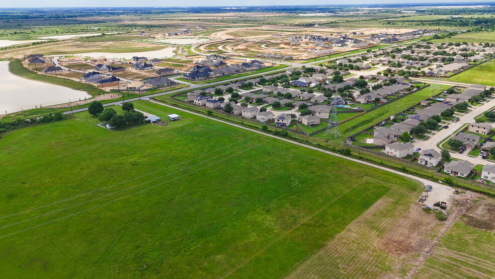 16070 Warren Ranch Rd, Hockley, TX for sale - Building Photo - Image 3 of 33