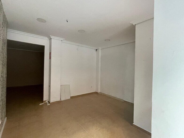 Retail in Cáceres, Cáceres for sale - Interior Photo - Image 2 of 5