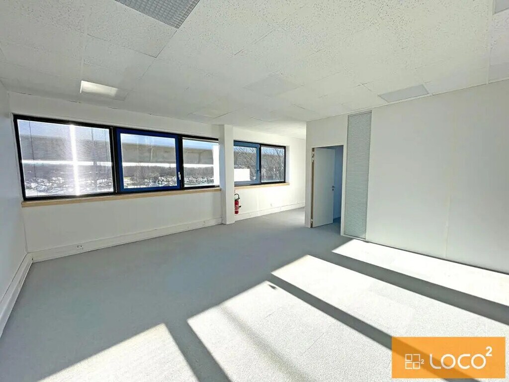 Location Bureaux 60 m² - Photo 1