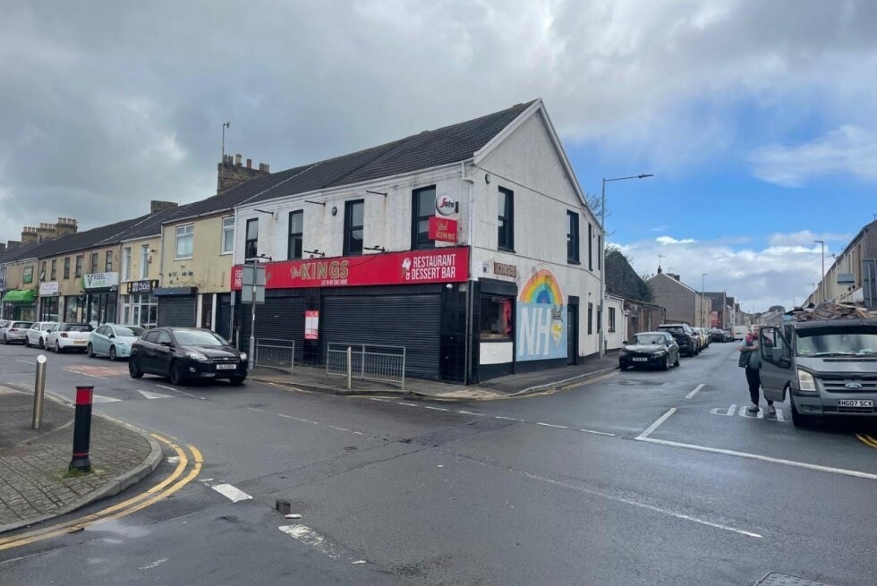 41-43 Station Rd, Llanelli for sale Primary Photo- Image 1 of 1