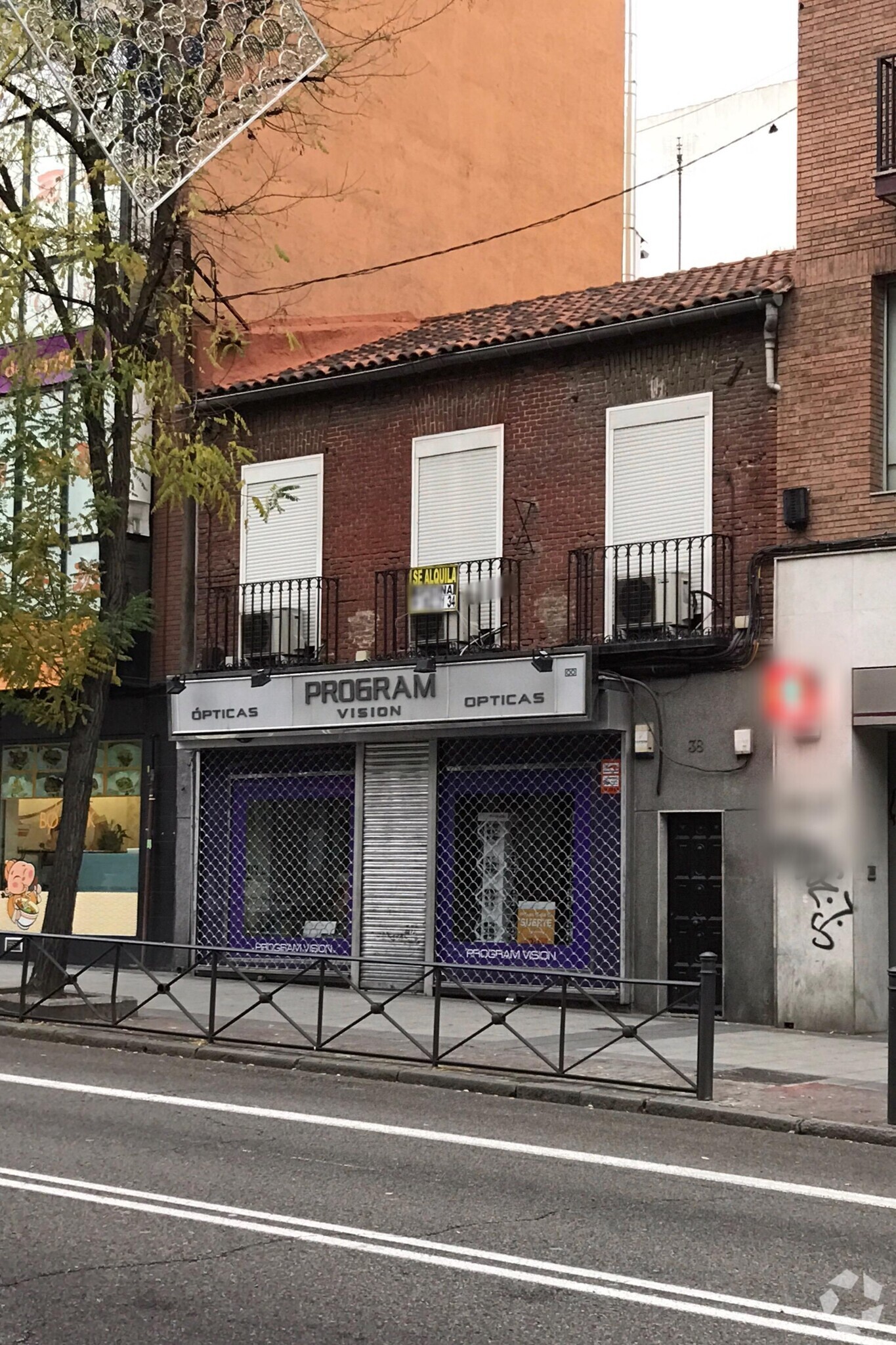 Avenida De La Albufera, 38, Madrid, Madrid for rent Primary Photo- Image 1 of 3