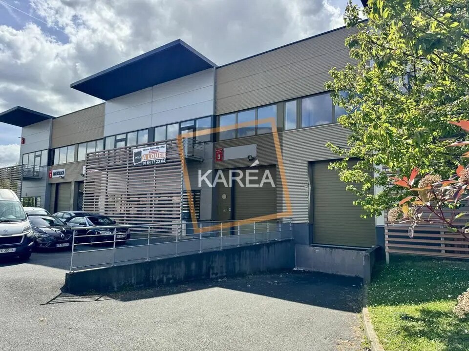 Location Local d'activités 657 m² - Photo 1