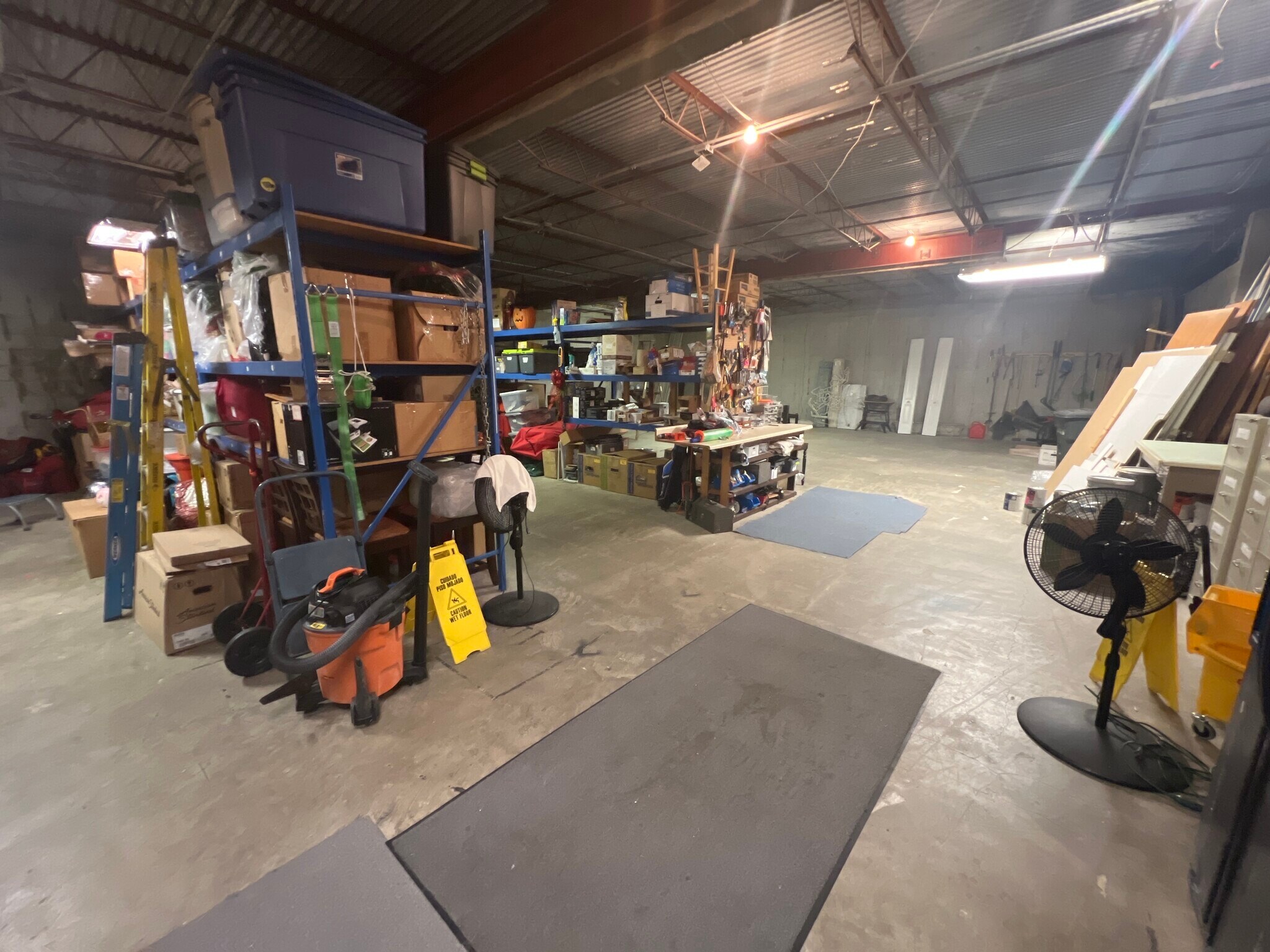 7815 N Dale Mabry Hwy, Tampa, FL to rent Interior Photo- Image 1 of 3