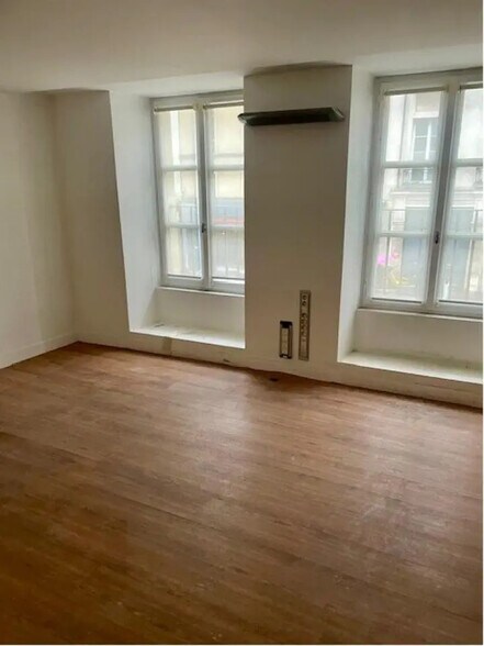 Office in Versailles to rent - Interior Photo - Image 3 of 6