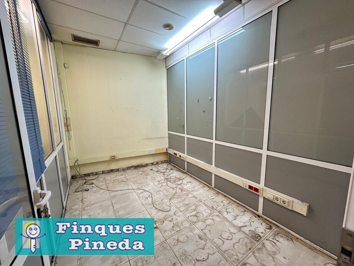 Calella, BAR 08370 - - - Interior Photo - Image 2 of 8