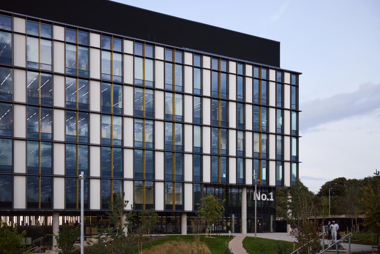 Aston Webb Blvd, Birmingham to rent Primary Photo- Image 1 of 16