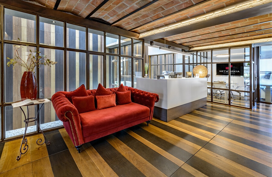 Co-working Space in Barcelona, Barcelona to rent - Interior Photo - Image 3 of 12