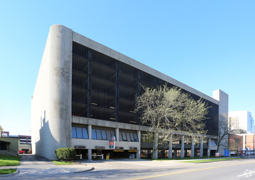 393 E Town St, Columbus, OH for sale - Building Photo - Image 1 of 1