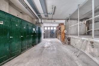 Light Industrial in Paris to rent Interior Photo- Image 2 of 25