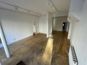 81 Fortis Green Rd, London to rent Interior Photo- Image 2 of 5