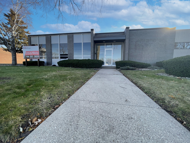 621 E Wildwood Ave, Villa Park, IL for rent - Building Photo - Image 1 of 9