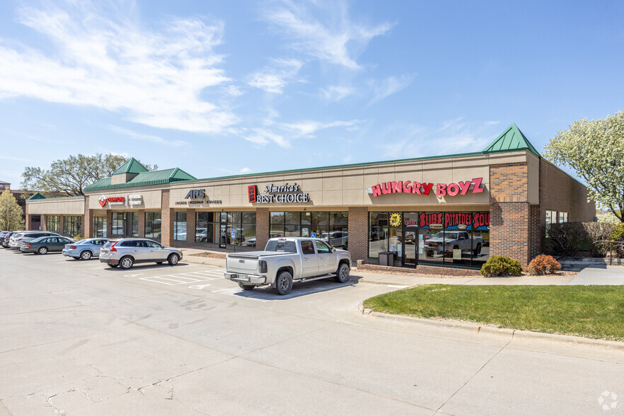 3000-3070 100th St, Urbandale, IA for sale - Building Photo - Image 1 of 1