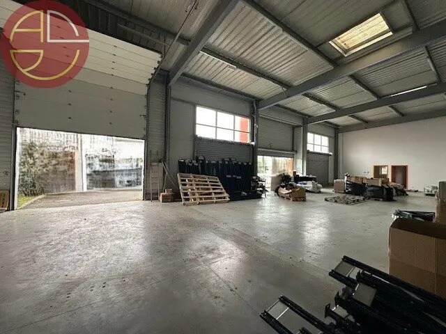 Industrial in Toulouse to rent Interior Photo- Image 1 of 9