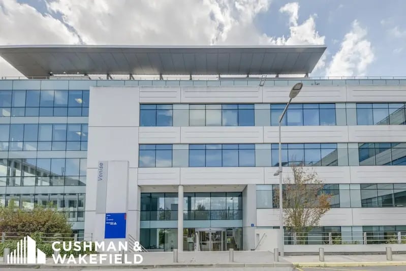 3 Rue Saarinen, Rungis to rent Building Photo- Image 1 of 14