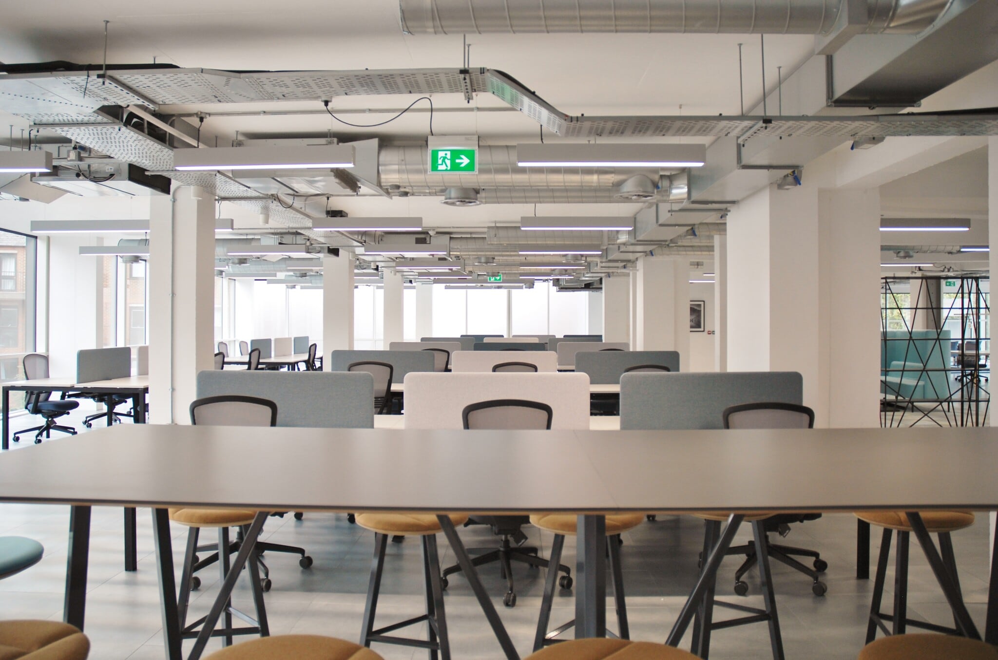 250 Waterloo Rd, London to rent Interior Photo- Image 1 of 7