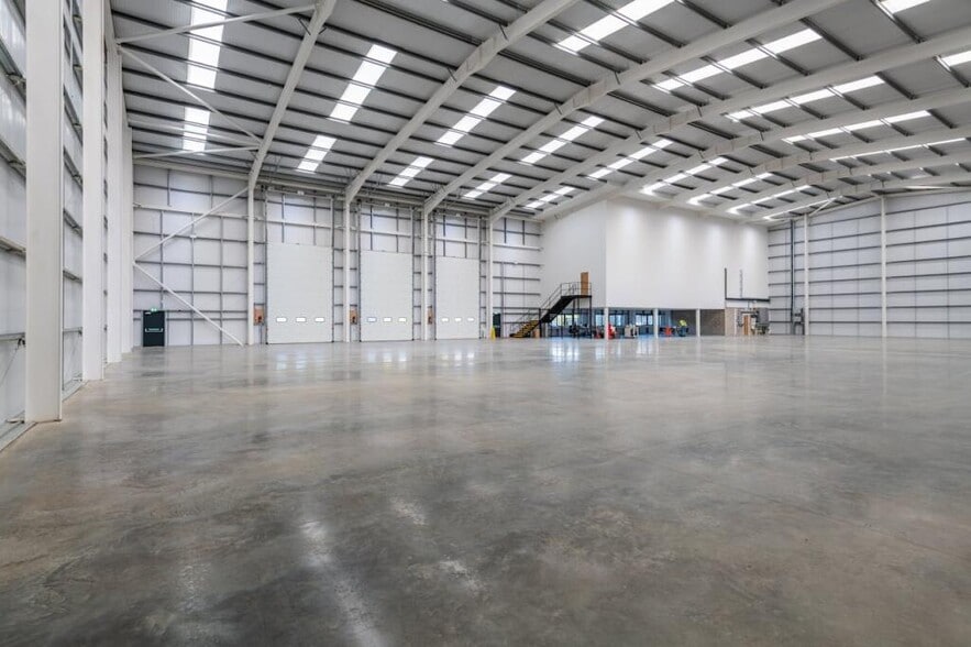 Magna Rd, Bournemouth to rent - Interior Photo - Image 2 of 8